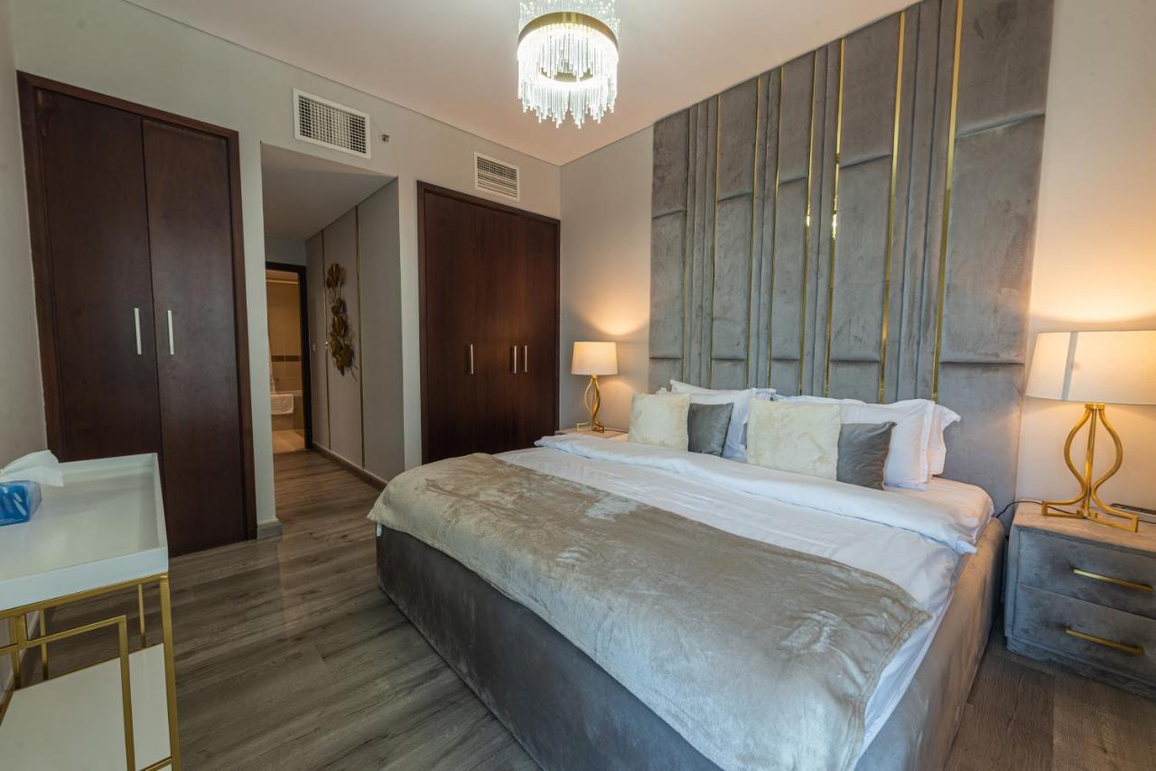 First Class 2Br With Full Burj Khalifa And Fountain View Дубай Екстериор снимка