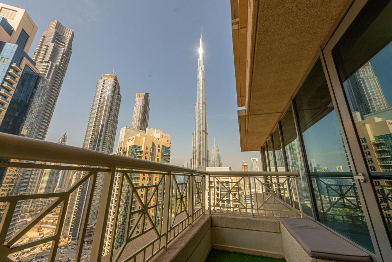 First Class 2Br With Full Burj Khalifa And Fountain View Дубай Екстериор снимка