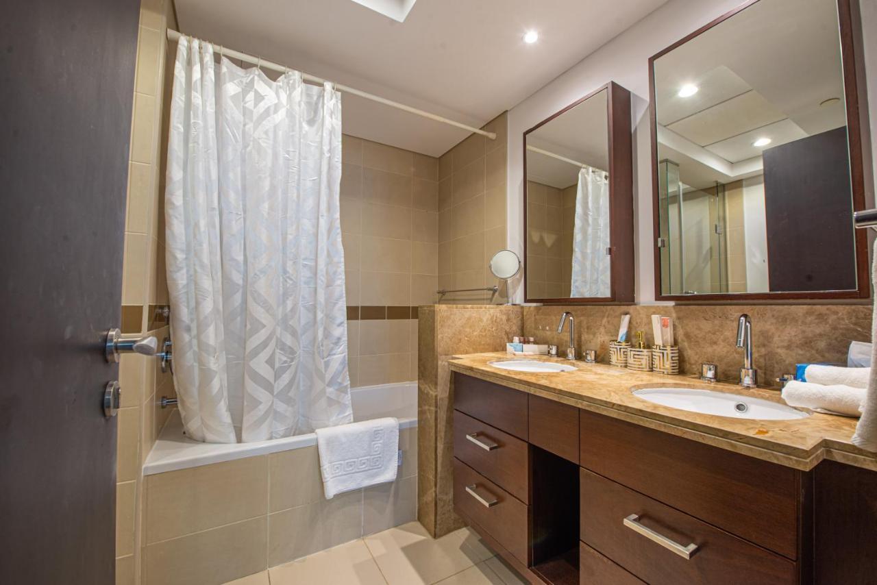First Class 2Br With Full Burj Khalifa And Fountain View Дубай Екстериор снимка